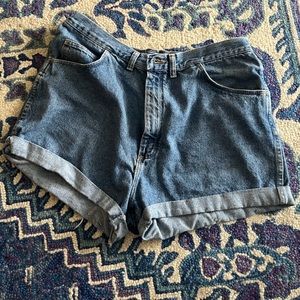 Wrangler cuffed vintage shorts
